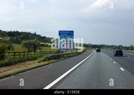 Inscrivez-vous pour les services sur l'southwaite autoroute m6 cumbria uk Banque D'Images