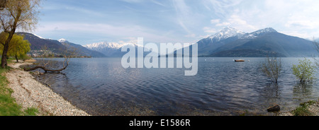 Lac de Côme, Italie : des images sur le bord du lac entre Dongo et Gravedona Banque D'Images