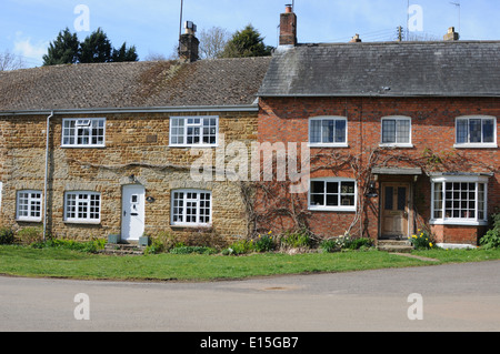 Chambres d'hôtes au pied de la colline centrale dans le village de north Oxfordshire Hook Norton Banque D'Images