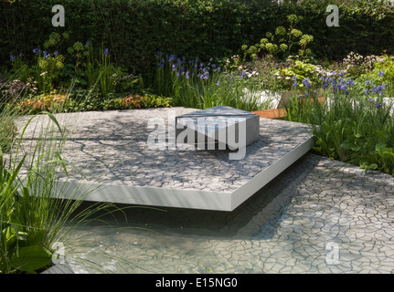 RHS Chelsea Flower show 2014 Banque Royale du Canada Hydropanorama - Jardin - Designer Hugo Bugg - Sponsor RBC Banque D'Images