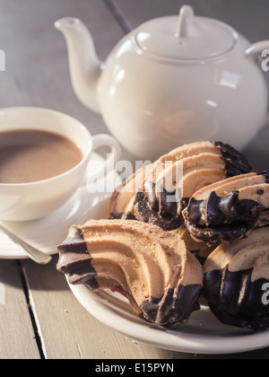 Pattes d'ours allemand des cookies sur une table Banque D'Images