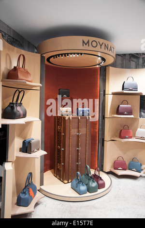 Sac à main en cuir Moynat store afficher dans le Dover Street Market, NYC Banque D'Images