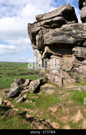 Almscliff Crag, un boulet Grit rocheux près de North Rigton, entre Leeds et Harrogate North Yorkshire, UK Banque D'Images