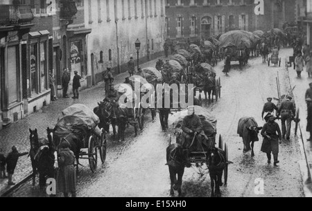 L'armée allemande à travers la Belgique en retraite à la fin de la Première Guerre mondiale WW1 Novembre 1918 Banque D'Images