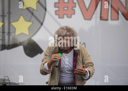 Chef Beppe Grillo movimento 5 stelle pendant un rassemblement de clôture de la campagne électorale à Rome Banque D'Images