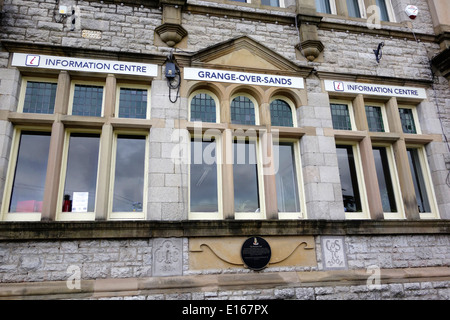 Informations touristiques de Grange-Over-Sands Centre, Cumbria, England, UK Banque D'Images