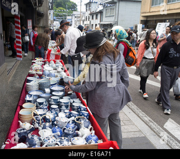 Porcelaine Arita, juste tenu plus de la Golden Week, à Arita, Préfecture de Saga au Japon. Banque D'Images