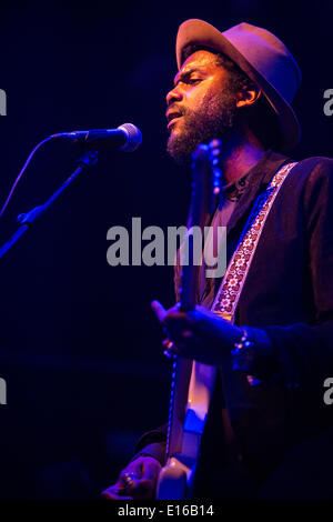 Milan Italie. 23 mai 2014. Le guitariste de blues-rock américain et lauréat des Grammy Awards Gary CLARK JR. exécute live au Magazzini Generali Crédit : Rodolfo Sassano/Alamy Live News Banque D'Images