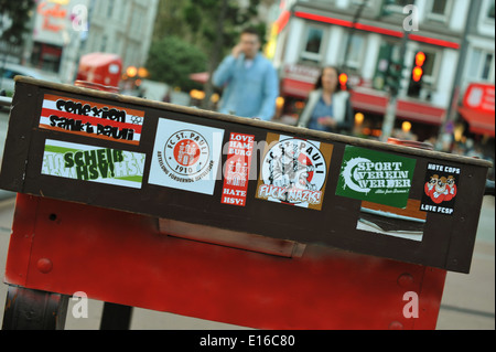 Fußballsticker Tischkicker mit, Spielbudenplatz, St Pauli, Hambourg, Allemagne. Banque D'Images