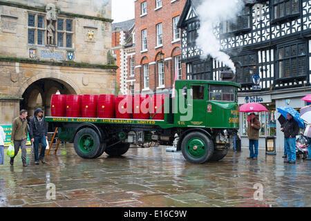 Une sentinelle 1931 Vapeur DG4 wagon wagon stationné dans le centre-ville de Shrewsbury, Shropshire en Angleterre Banque D'Images