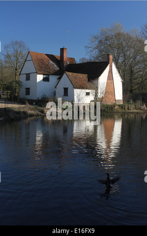 Willy Lott's Cottage, East Bergholt, Flatford, Suffolk, rendu célèbre dans la peinture de John Constable, le Hay Wain, 1821 Banque D'Images