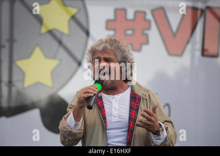 Rome, Italie, 23 mai 2014. Chef Beppe Grillo movimento 5 stelle pendant un rassemblement de clôture de la campagne électorale à Rome Crédit : Francesco Gustincich/Alamy Live News Banque D'Images