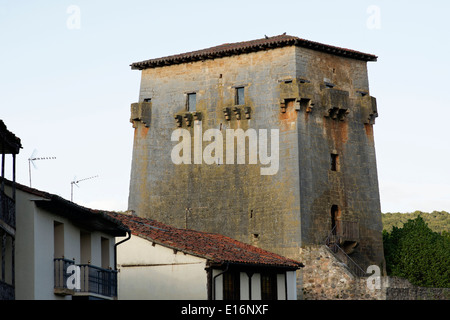 La ville de Covarrubias, Burgos, Espagne Banque D'Images