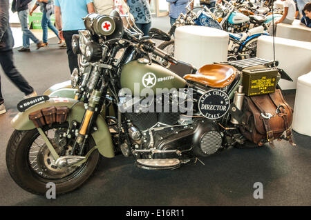 Turin, Italie. 24 mai, 2014. Italie Piémont Turin Mirafiori Motor Village Samedi 24 et dimanche 25 mai 2014, pour la première fois de leur histoire, la légendaire Jeep ® et la marque Harley-Davidson, ont fait équipe dans un grand événement avec une intention bénéfique (en faveur de l'IRCC, l'Institut du Cancer Candiolo ). Dans les espaces du Mirafiori Motor Village, sont deux jours de plaisir et plein de nombreuses initiatives : Crédit : Realy Easy Star/Alamy Live News Banque D'Images