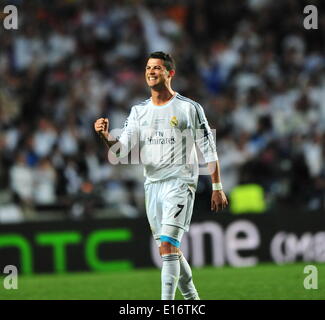 Lisbonne, Portugal. 24 mai, 2014. Le Real Madrid Cristiano Ronaldo réagit lors de la finale de la Ligue des Champions Real Madrid vs Atlético de Madrid au stade de la Luz à Lisbonne, capitale du Portugal, le 24 mai 2014. Le Real Madrid a gagné 4-1. © Zhang Liyun/Xinhua/Alamy Live News Banque D'Images