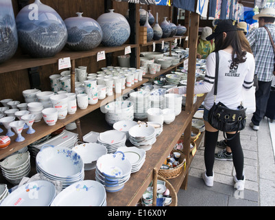 Porcelaine Arita, juste tenu plus de la Golden Week, à Arita, Préfecture de Saga au Japon. Banque D'Images