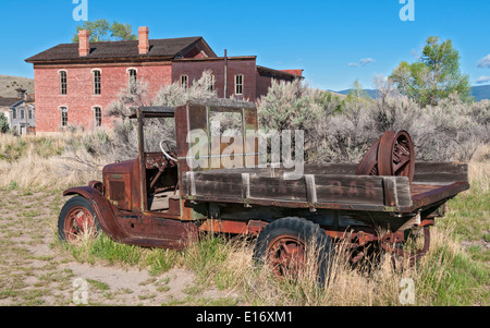 Bannack, Montana State Park, 19C gold mining Ghost Town, 1930 chariot Banque D'Images