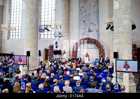 Middelburg, Pays-Bas. 24 mai, 2014. Yousefzai Malala assister à la cérémonie de remise des prix des quatre libertés Awards 2014 dans la Nieuwe Kerk à Middelburg, Pays-Bas, 24 mai 2014. Photo : Patrick van Katwijk - AUCUN FIL - SERVICE/dpa/Alamy Live News Banque D'Images