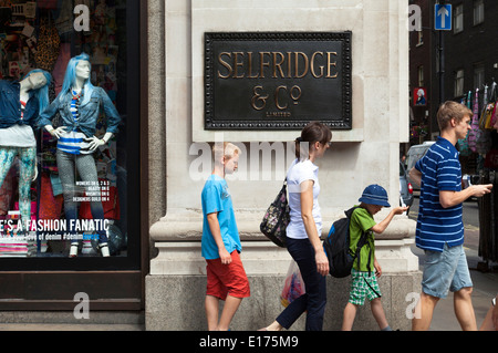 Selfridge & Co department store, Oxford Street, Londres, Angleterre, Royaume-Uni Banque D'Images