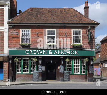 La couronne et anchor pub à Winchester, Hampshire Banque D'Images