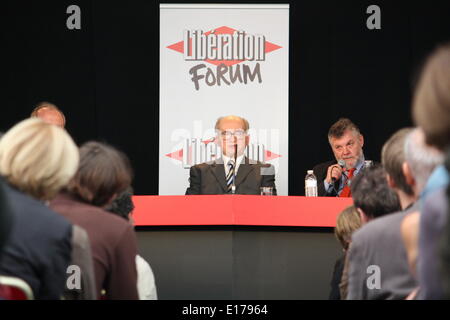 PIX FICHIER : Décès de l'ancien Président polonais et Wojciech Jaruzelski, ici au cours d'une réunion du journal français Libération en 2009, Lyon, Rhône, Rhône-Alpes, France. Credit : Thibaut/Alamy Live News Banque D'Images