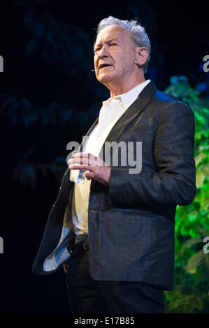 Simon Schama parle de 'l'histoire des Juifs" sur scène à Hay Festival 2014 ©Jeff Morgan Banque D'Images