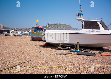 Un avis de certains des bateaux par le front de mer de Hastings Banque D'Images