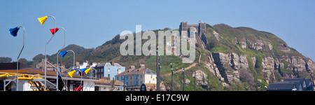 L'East Hill lift qui longe les falaises de l'Hastings Banque D'Images