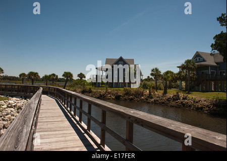 Séance maisons sur pilotis les pilotis dans Crystal River, en Floride. Banque D'Images