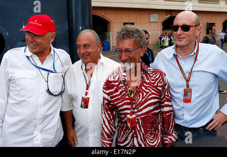 Monte Carlo, Monaco. 25 mai, 2014. Sport Automobile : Championnat du Monde de Formule 1 de la FIA 2014, Grand Prix de Monaco, Peter Brabeck-Letmathe (AUT), Sir Philip Green (GBR), Eddie Jordan (IRE), Donald Mackenzie (GBR) : dpa Crédit photo alliance/Alamy Live News Banque D'Images