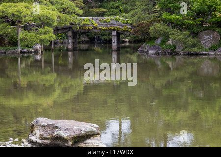 Sento Gosho au Jardin du Palais Impérial de Kyoto. La conception du jardin a été attribuée à Enshu Kobori Banque D'Images