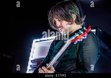 Detroit, Michigan, USA. 26 mai, 2014. Le guitariste GREG Edwards de l'échec d'effectuer sur le North American Reunion Tour à Saint Andrews Hall à Detroit, MI, le 25 mai 2014 Crédit : Marc Nader/ZUMA/ZUMAPRESS.com/Alamy fil Live News Banque D'Images