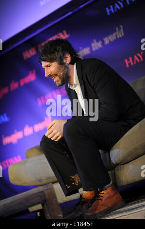 Hay-on-Wye, au Pays de Galles, Royaume-Uni BANK HOLIDAY LUNDI 26 MAI 2014 GRUFF RHYS - leader du groupe Super Furry Animals parlant le cinquième jour du Daily Telegraph 2014 Festival de littérature de Hay, le Pays de Galles UK photo ©keith morris Banque D'Images