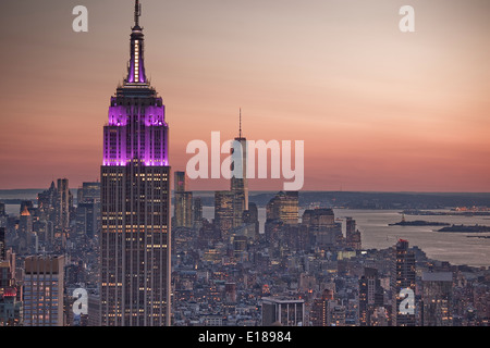 Empire State Building au lever du soleil, New York City, New York, United States Banque D'Images