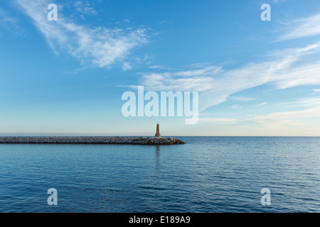 Phare sur jetty Banque D'Images