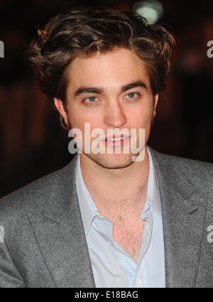 London, UK, UK. Mar 17, 2010. Robert Pattinson assiste à la première UK de se souvenir de moi à l'Odeon Leicester Square. © Ferdaus Shamim/ZUMA/ZUMAPRESS.com/Alamy fil Live News Banque D'Images