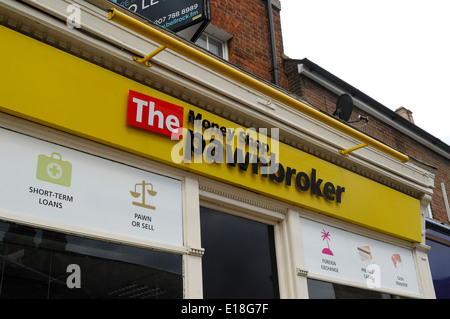 La boutique de l'argent à Aylesbury prêteur sur gages Banque D'Images