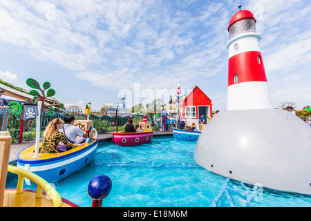 Grandpa Pig's Boat Trip ride, Peppa Pig world, Paultons Park, Southampton, Angleterre, Royaume-Uni. Banque D'Images