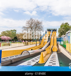 L'eau Wave Runner coaster, Paultons Park, Southampton, Angleterre, Royaume-Uni. Banque D'Images