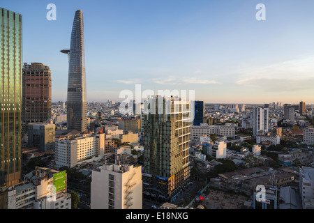 Vue panoramique de la ville d'Ho Chi Minh à partir de la terrasse de l'hôtel Sheraton Banque D'Images
