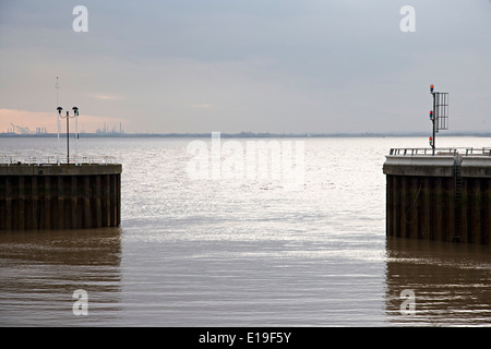 Entrée du port sur la rivière Humber à Kingston Upon Hull Banque D'Images