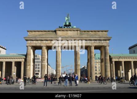 Brandenburger Tor, Platz des 18. Maerz, Mitte, Berlin Deutschland / März Banque D'Images