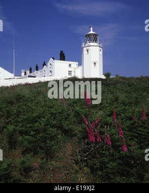 Le phare du cap Lizard en Cornouailles, sur le chemin côtier du sud-ouest, l'endroit le plus au sud au Royaume-Uni Banque D'Images