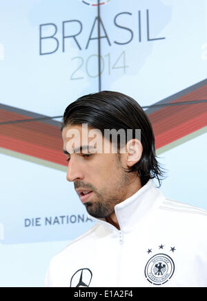 L'Italie, de Passeier. 28 mai, 2014. Sami Khedira de l'équipe nationale de football allemande participe à une conférence de presse sur la formation d'un composé à St Leonhard Passeier en, Italie, 28 mai 2014. L'Allemagne national soccer squad se prépare pour la prochaine Coupe du Monde de la FIFA 2014 au Brésil à un camp d'entraînement dans le Tyrol du Sud jusqu'au 30 mai 2014. Photo : Andreas GEBERT/DPA/Alamy Live News Banque D'Images