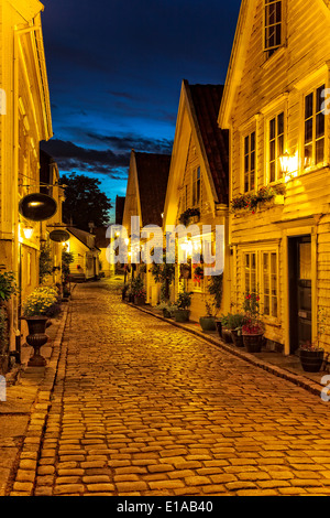Maisons en bois blanc, l'architecture classique dans la partie ancienne de Stavanger, Norvège. Banque D'Images