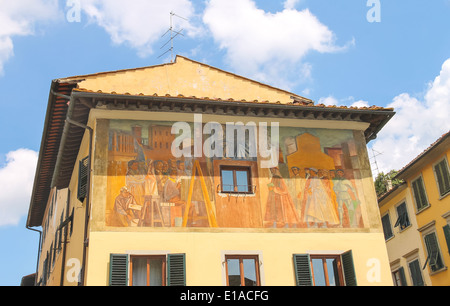 Façade de maison est décorée de peintures murales. Florence, Italie Banque D'Images