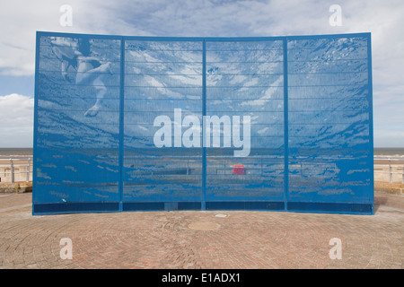 - Waterwings Bruce Williams, 2001. Acier inoxydable découpé au laser art installation sur la promenade de Blackpool Banque D'Images