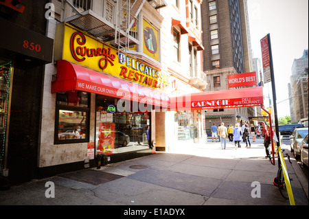 Le célèbre Carnegie Deli à New York Banque D'Images