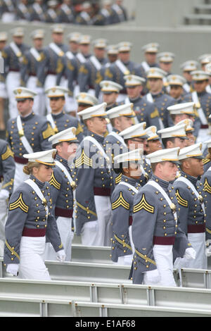 West Point, NY, USA. 28 mai, 2014. En mars Cadets Stade Michie pour la cérémonie de remise des diplômes 2014 de l'Académie militaire de West Point. Crédit : Dan Herrick/ZUMAPRESS.com/Alamy Live News Banque D'Images