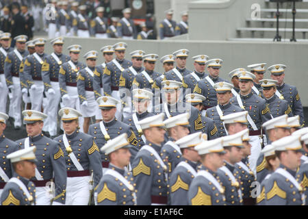 West Point, NY, USA. 28 mai, 2014. En mars Cadets Stade Michie pour la cérémonie de remise des diplômes 2014 de l'Académie militaire de West Point. Crédit : Dan Herrick/ZUMAPRESS.com/Alamy Live News Banque D'Images